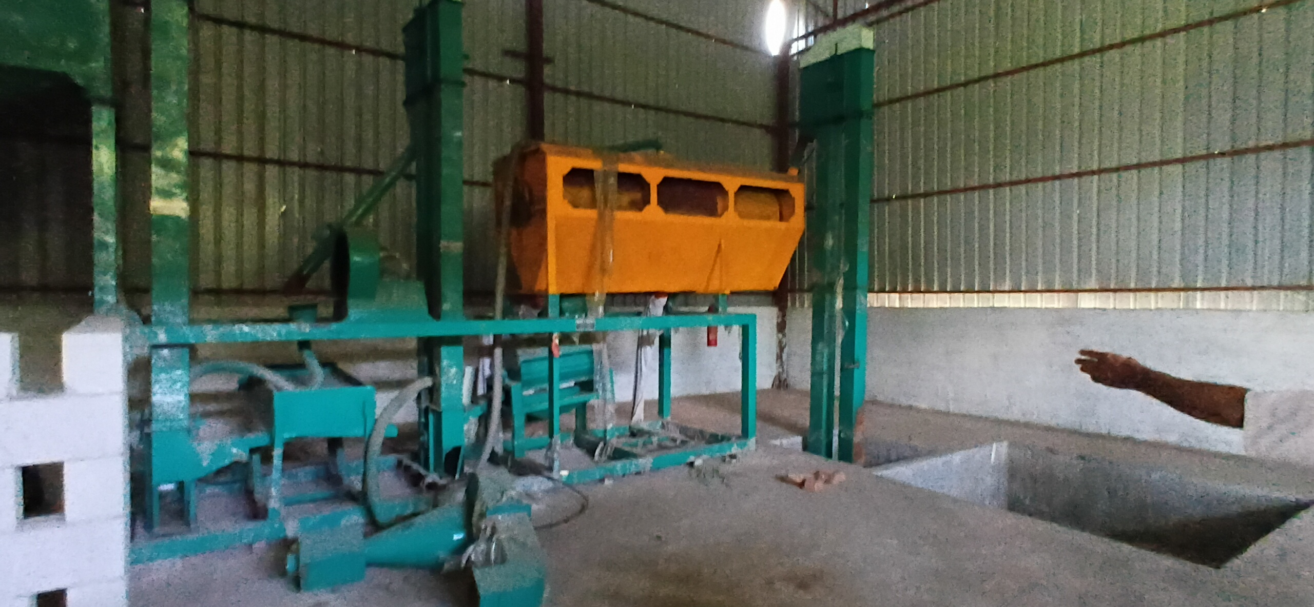 PLANT & MACHINERY for Sale in Bhagwanpur