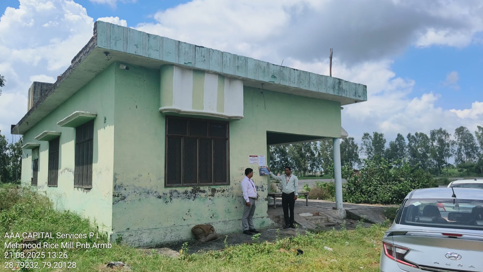 Godowns for Sale in rampur, Kemri