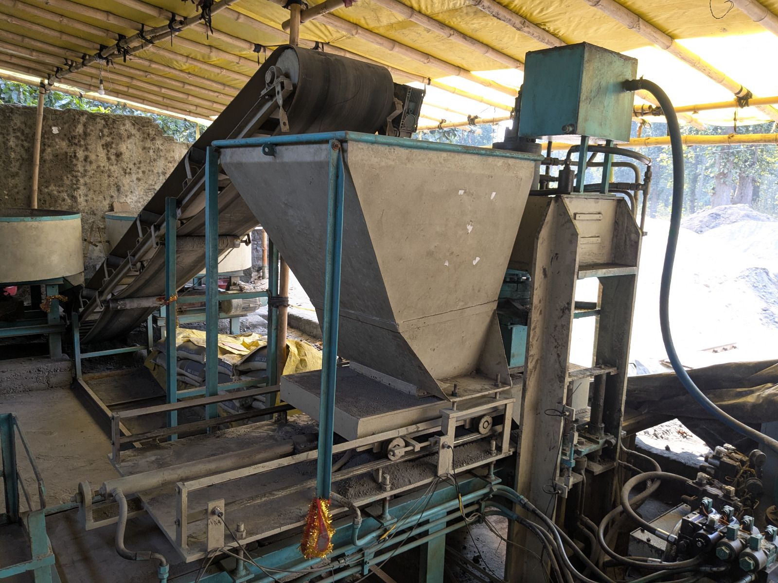 Movable plant and Machinery for Sale in KOPSINGHA VILLAGE, JARAIKELA POST, BISRA, SUNDARGARH, Rourkela
