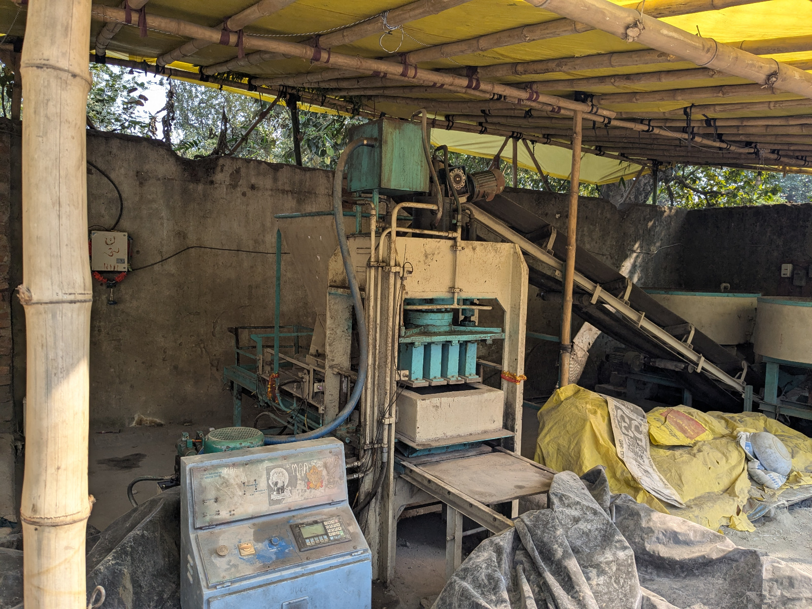 Movable plant and Machinery for Sale in KOPSINGHA VILLAGE, JARAIKELA POST, BISRA, SUNDARGARH, Rourkela