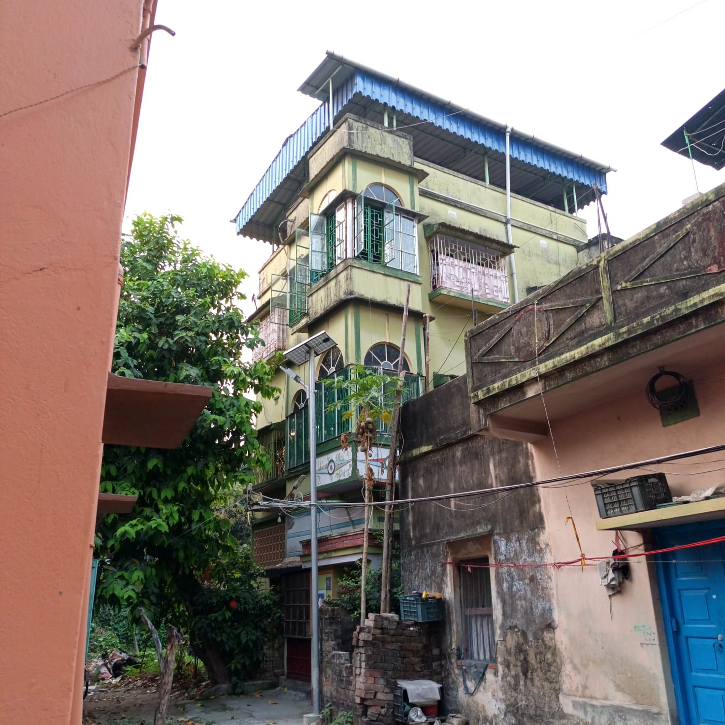 Individual House for Sale in Uttarpara Kotrung
