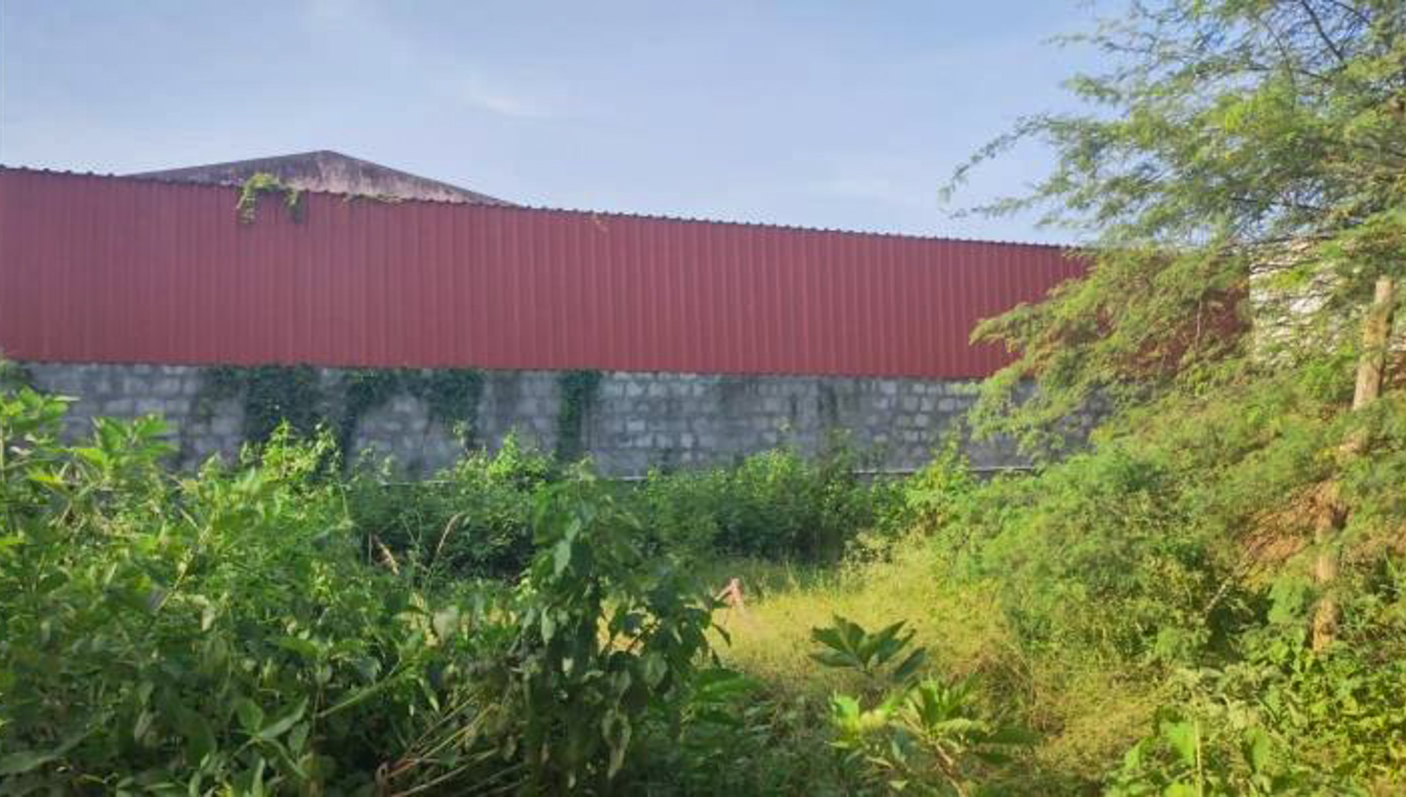 Industrial Plot with Factory Building for Sale in Chebrolu