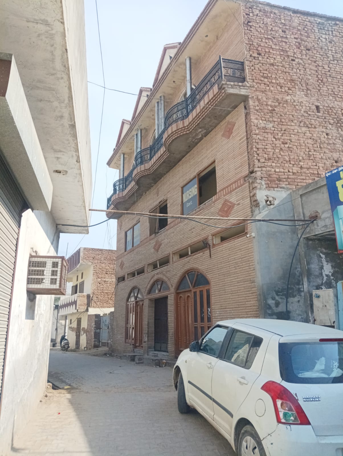 College hostel for Sale in Bhikhi