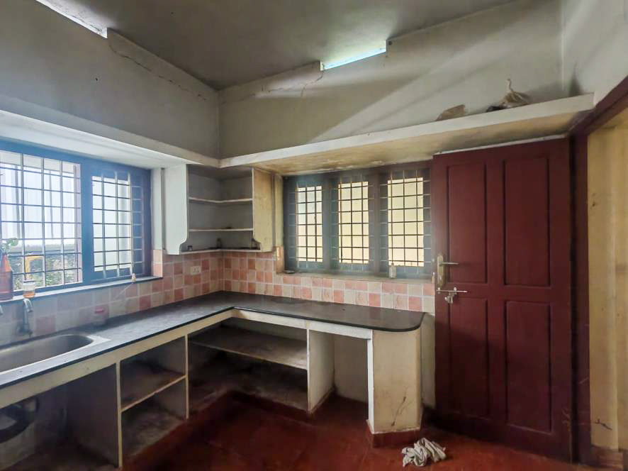 Individual House for Sale in SANTHOSHKUMAR P K, THRISSUR, Avittathur