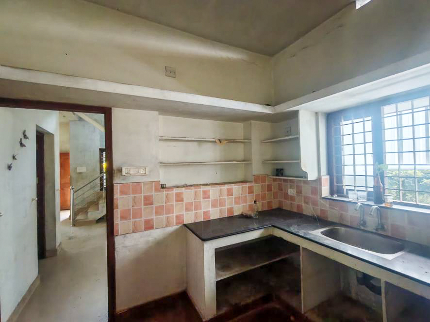 Individual House for Sale in SANTHOSHKUMAR P K, THRISSUR, Avittathur