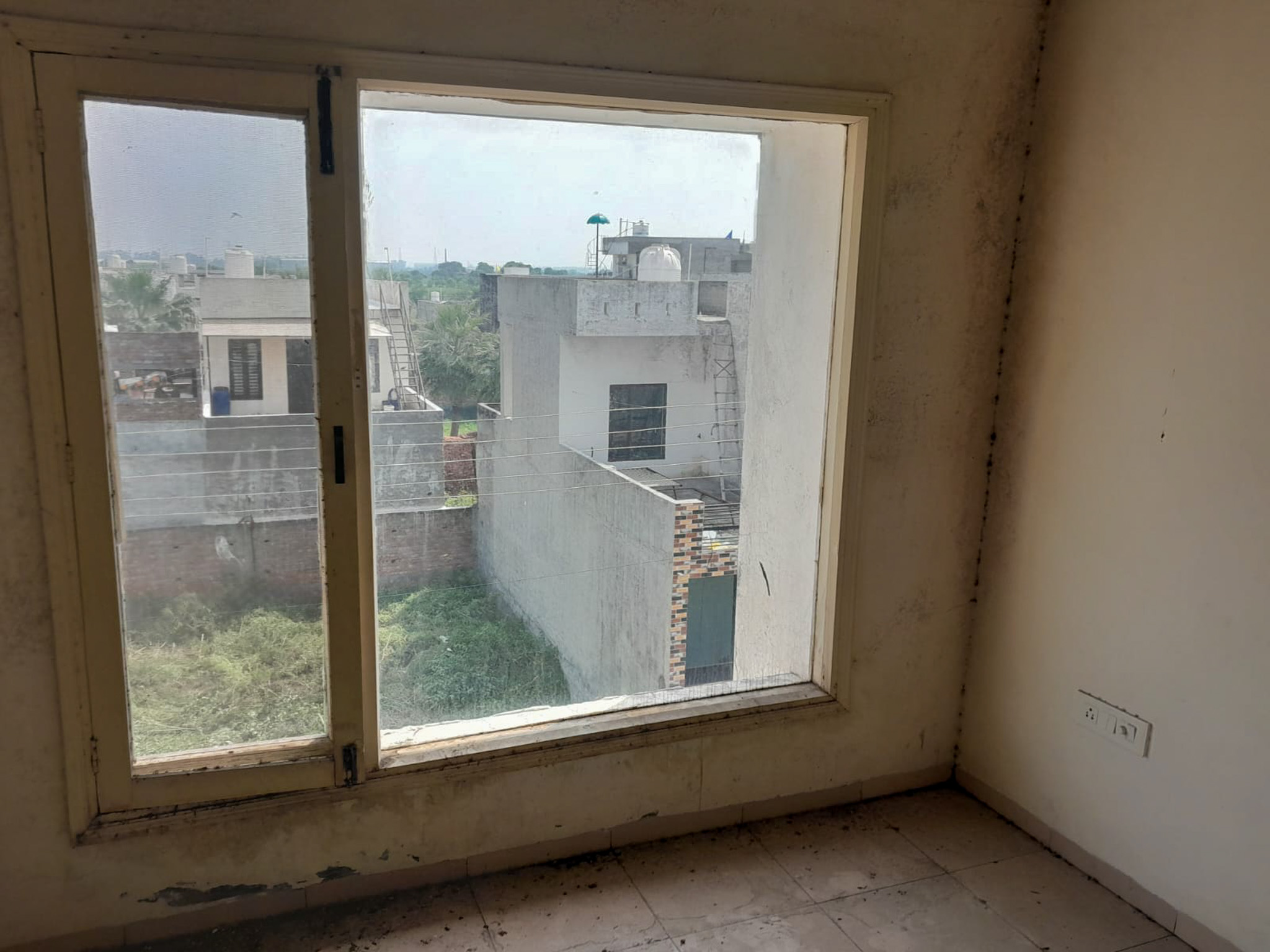 1000 square feet Flat for sale in Sahnewal