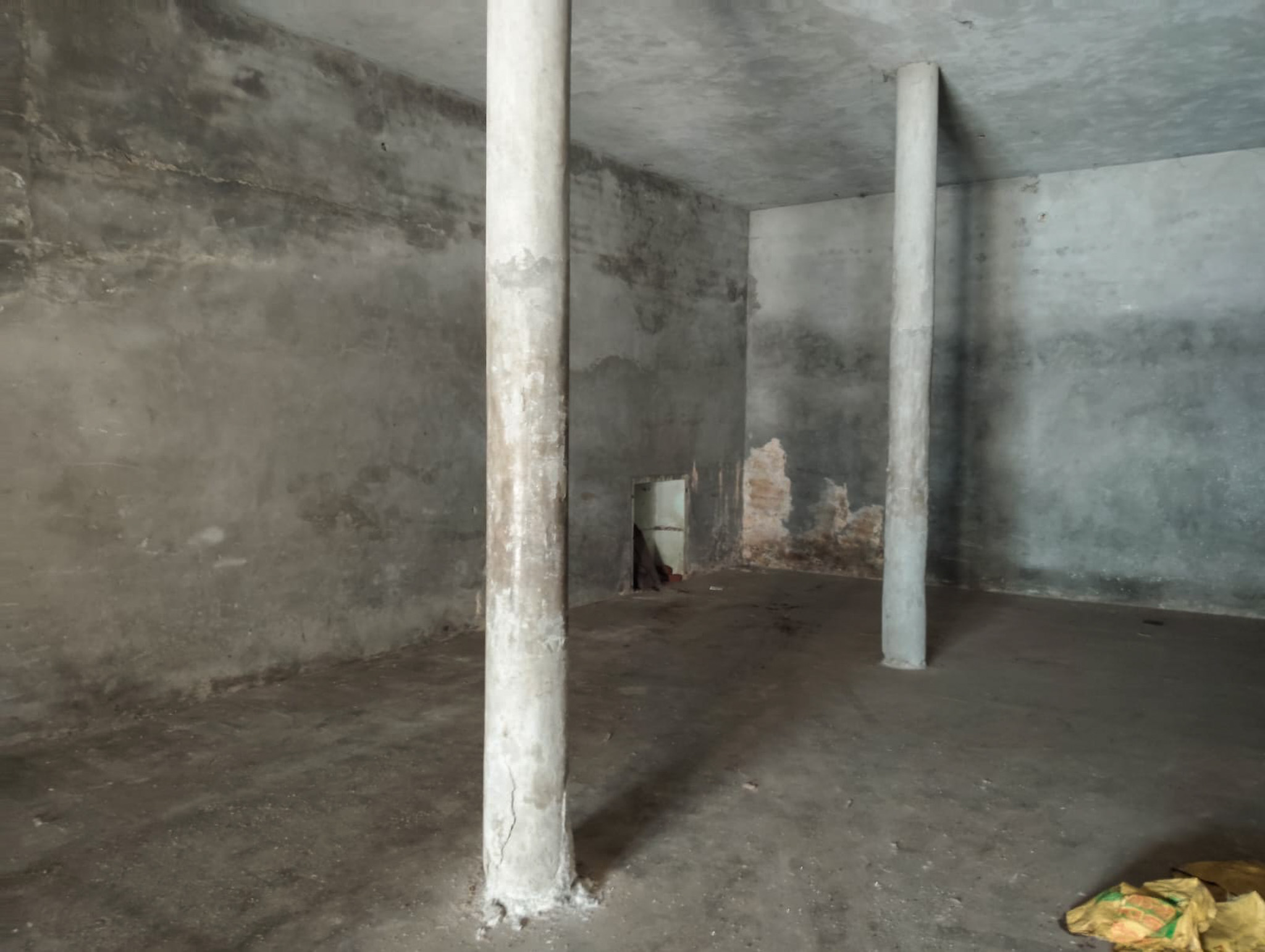 132 square yard Shops for sale in Grain Market Shahkot