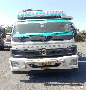 GOODS CARRIER TRUCK for Sale in Morshi
