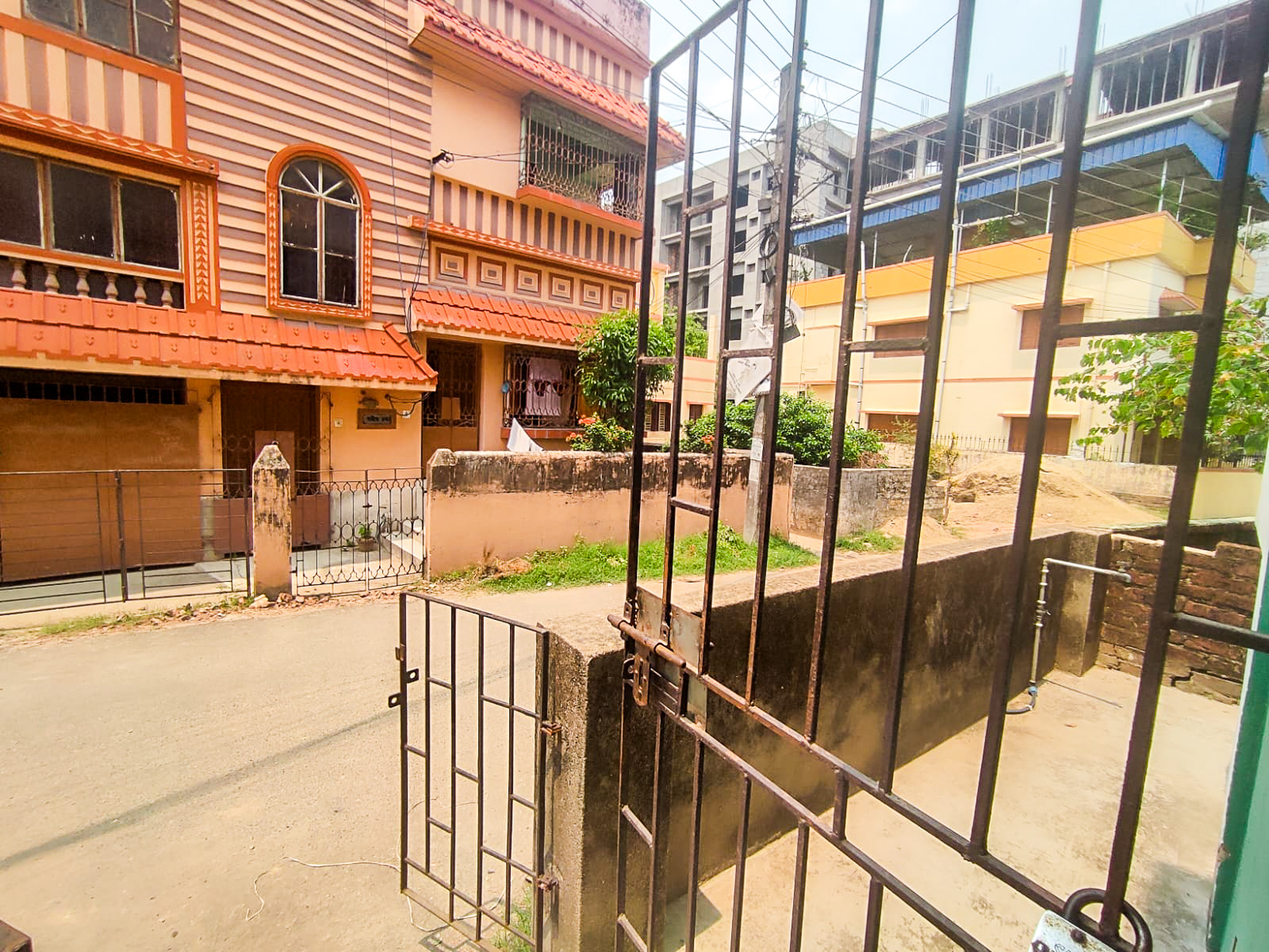 2 BHK Flat for Sale in RAMCHANDRAPUR NEAR KAMALGAZI MORE, Kolkata