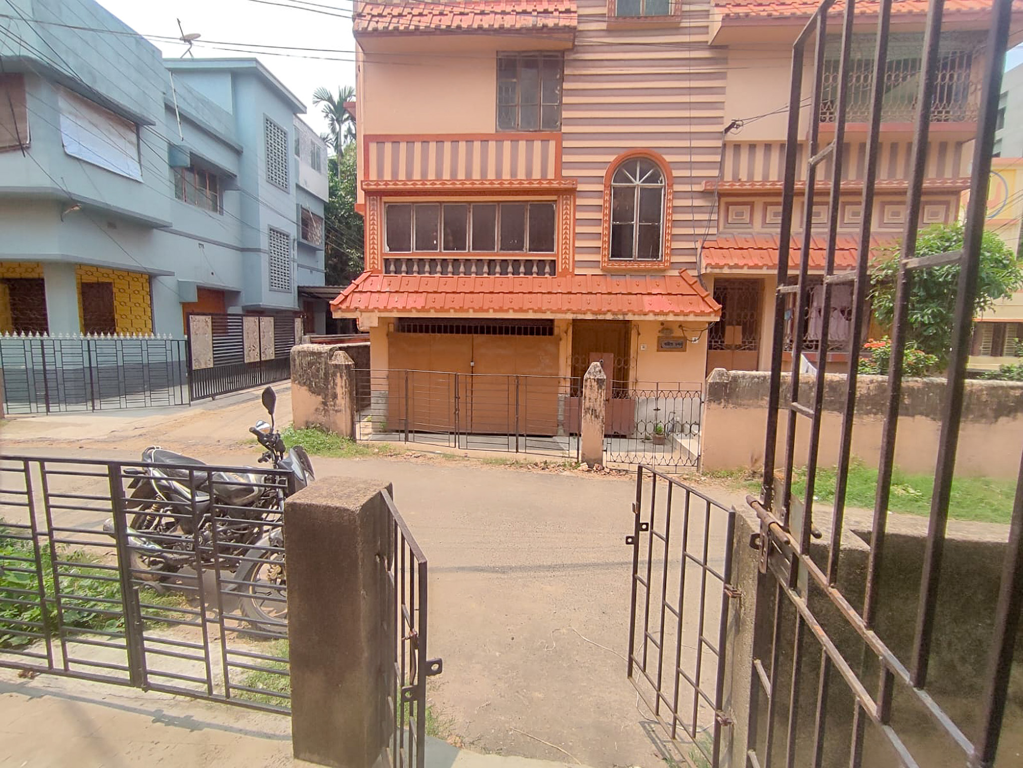 2 BHK Flat for Sale in RAMCHANDRAPUR NEAR KAMALGAZI MORE, Kolkata