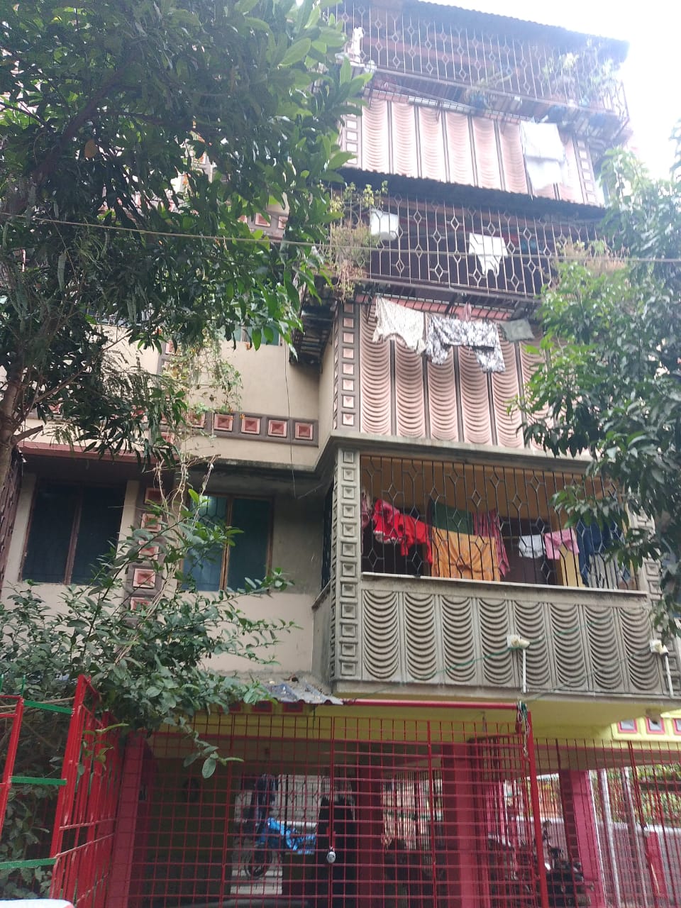 2 BHK Flat for Sale in Sushil Apartment, Rakhal Mukherjee Road Sarsuna Behala beside Sishu Kalyan School, Kolkata
