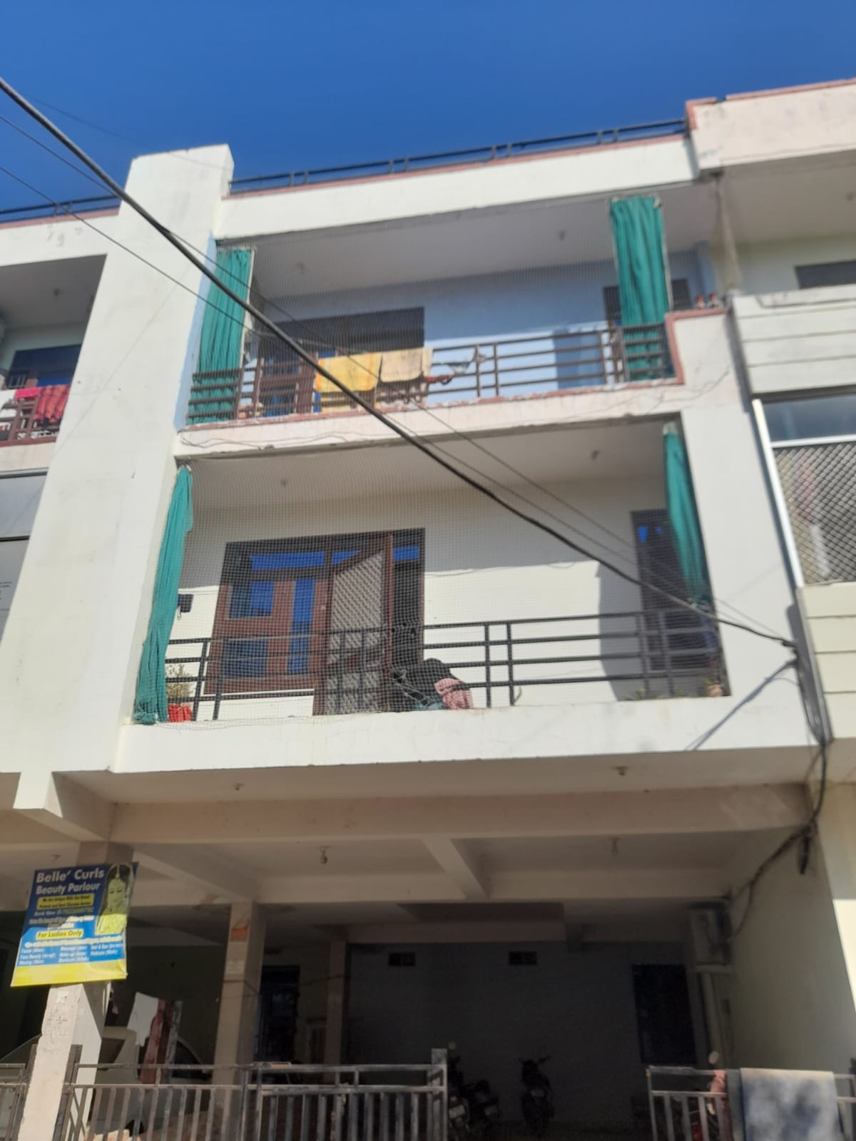 Flat for Sale in Niwaru Road