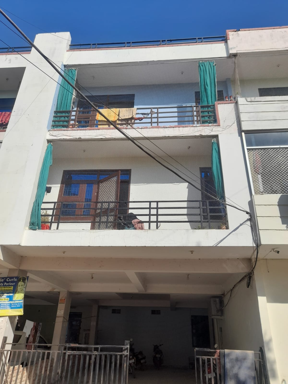 Flat for Sale in Niwaru Road