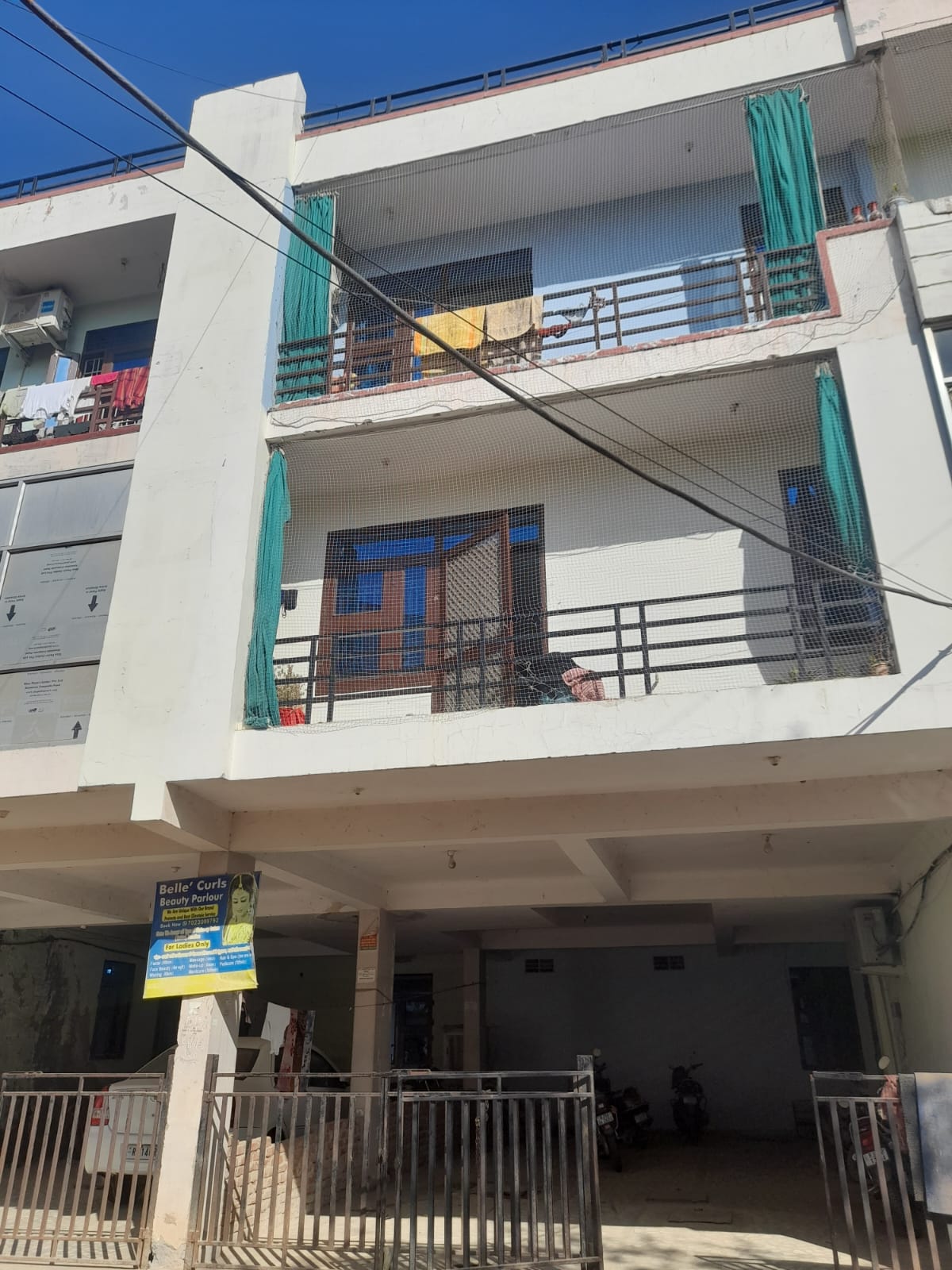 Flat for Sale in Niwaru Road