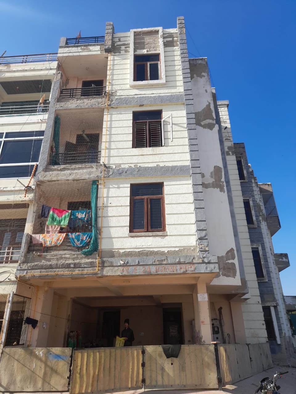 Flat for sale in kalwar Road
