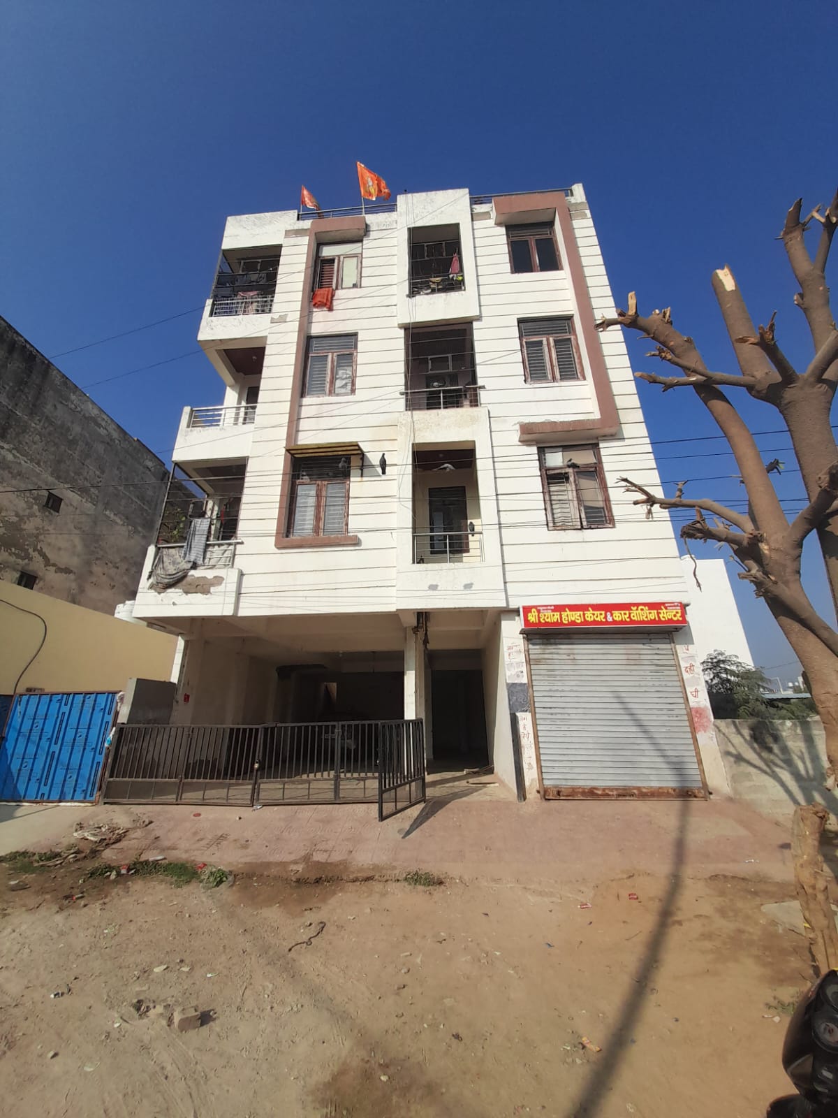 Flat for Sale in kalwar Road Manglam City