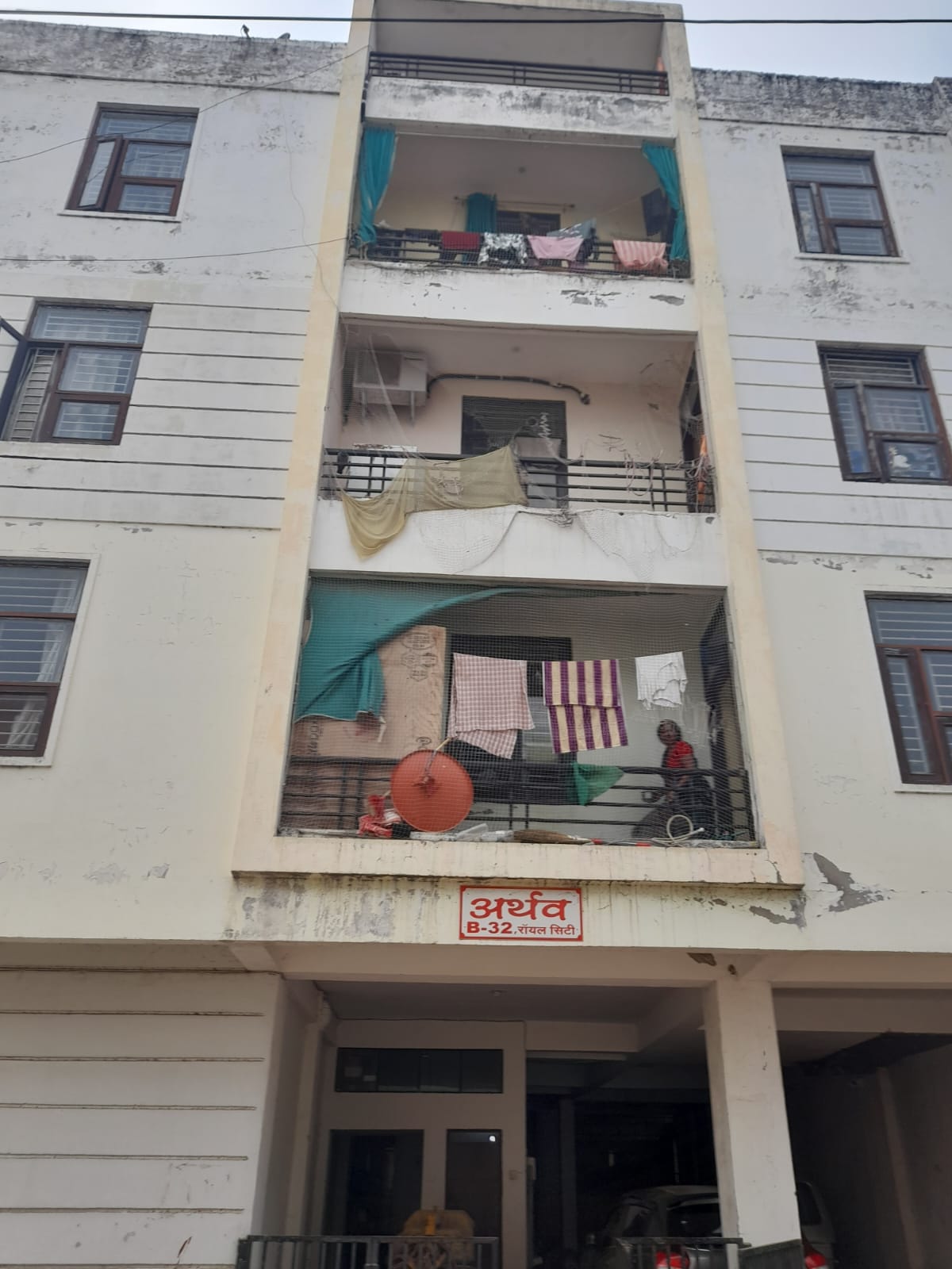 Flat for sale in Kalwad Road