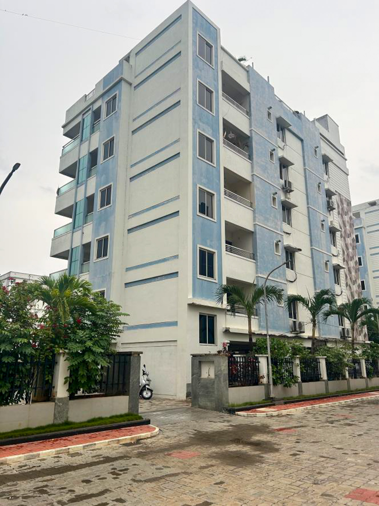 4 BHK Flat for Sale in SRINIVASA GRAND CITY, Flat No 1105 Anjanadri Block, Srinivasa Grand City Jain Colony, Gollapudi, Vijayawada, Vijayawada