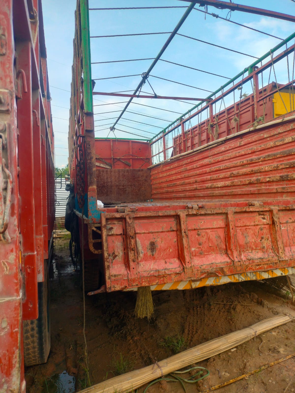 Truck  Goods Carrier VEHICLE for Sale in GUWAHATI