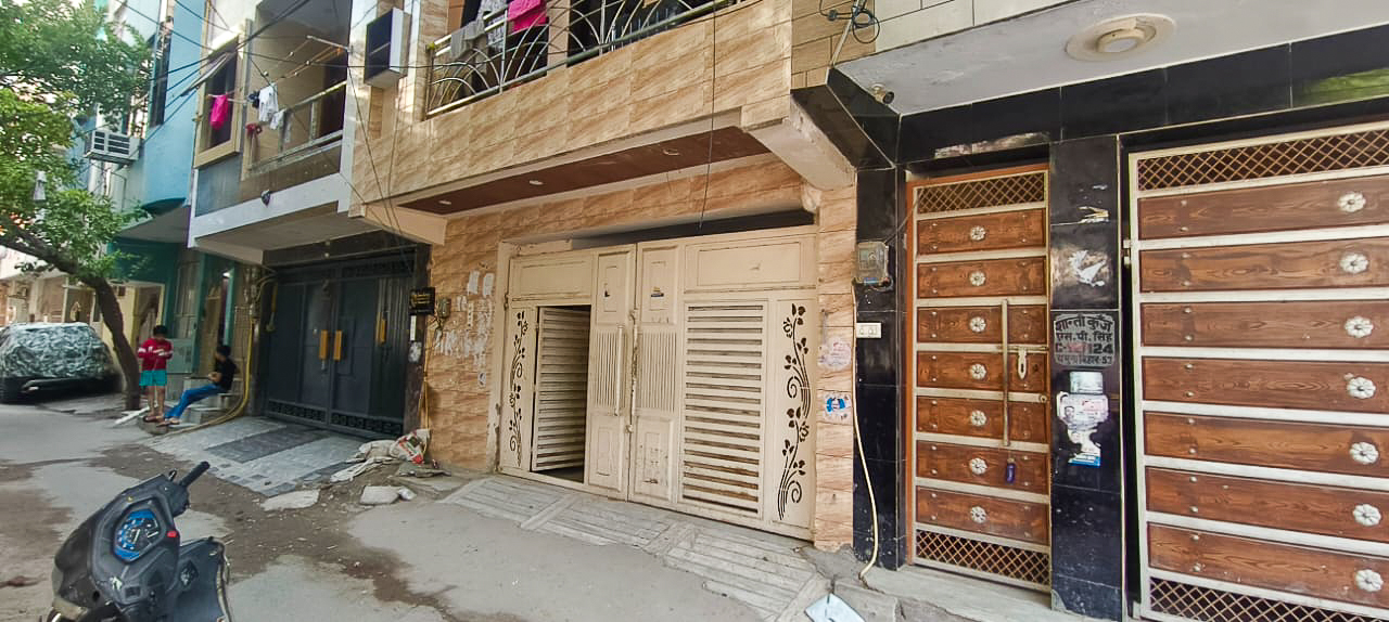 Flat for Sale in New Delhi
