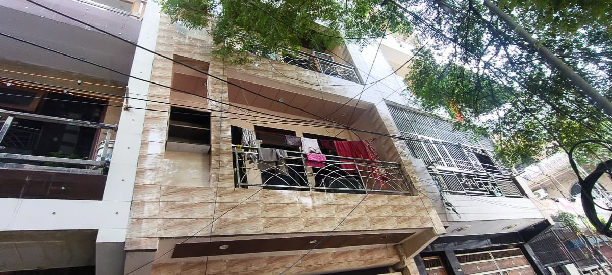 Flat for Sale in New Delhi