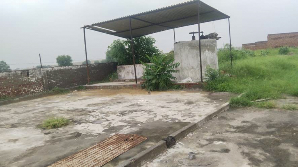 Individual House for Sale in Near Railway Phatak village Dhana Ladanpur Bhiwani, Bhiwani