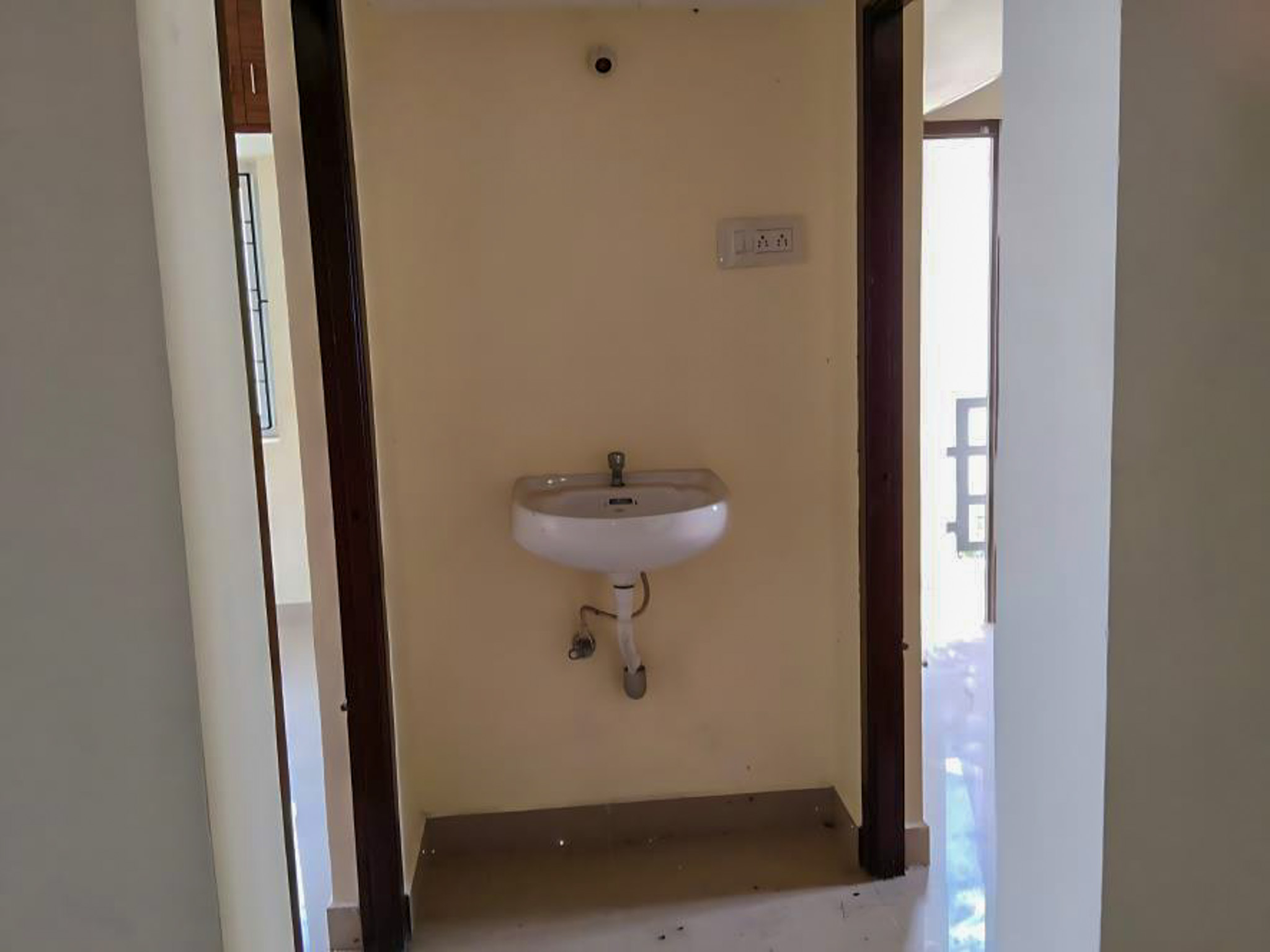 2 BHK Flat for Sale in LAKE VIEW, LOCATED IN DEVELIPONG AREA, Maraimalai Nagar