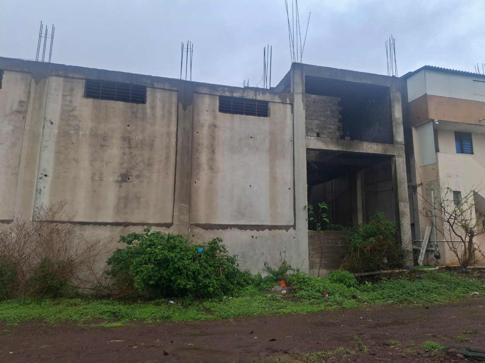 Industrial Plot with Factory Building for Sale in Ichalkaranji