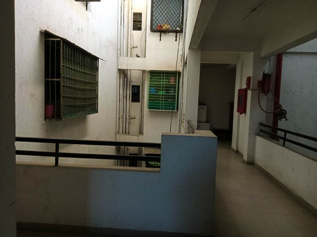 Flat for Sale in MIHAN