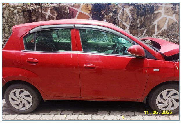 Hyundai Santro 11.1 AMT Sportz (Petrol) Vehicle no: MH03-DK-8111 for Sale in Spanish Villa Parking Zone Chinchoti , Nayagaon, Vasai Virar