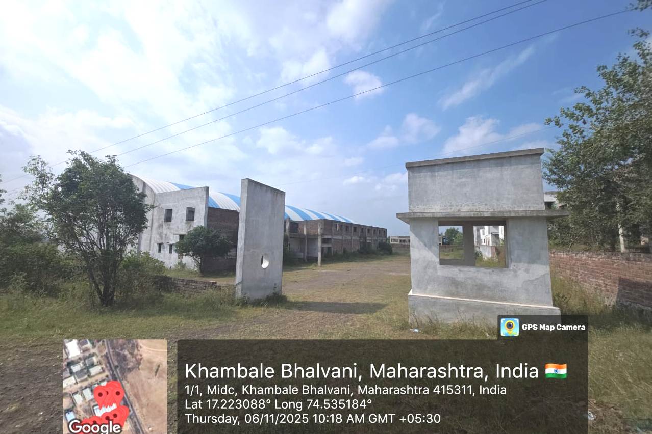 INDUSTRIAL BUILDING AND MACHINERY for Sale in Sangli