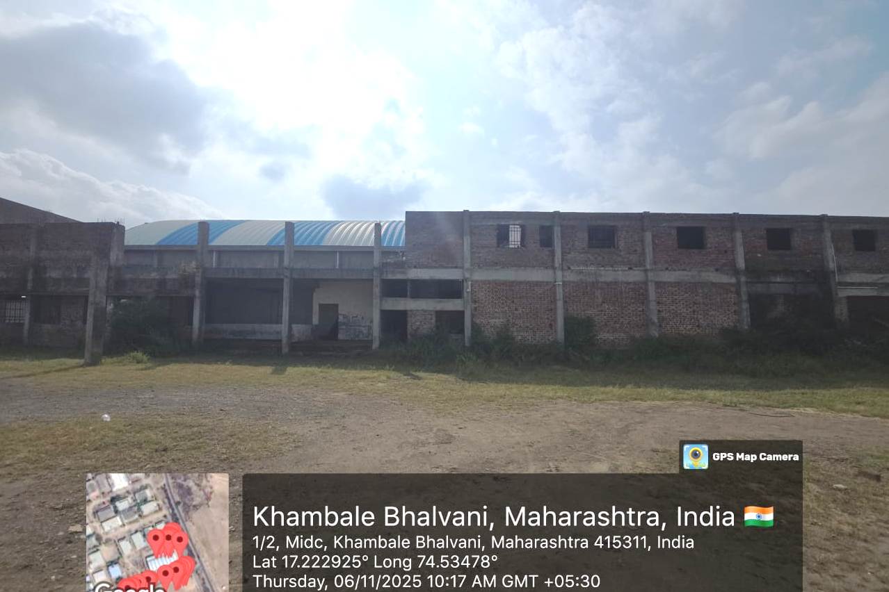 INDUSTRIAL BUILDING AND MACHINERY for Sale in Sangli
