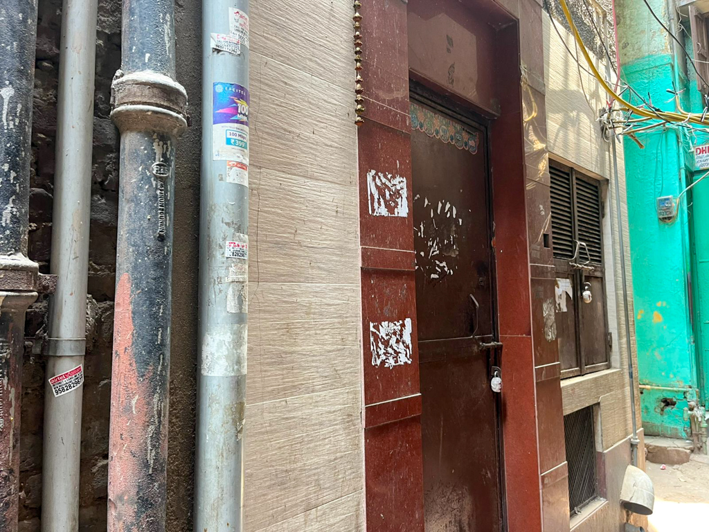 Shops for Sale in New Delhi