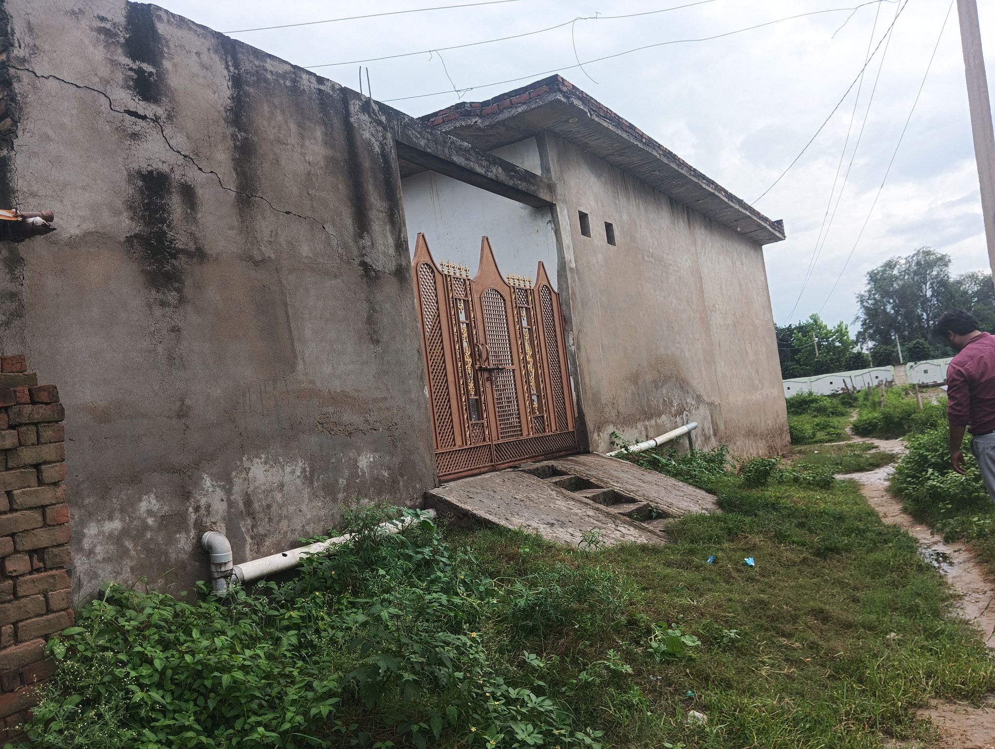 Individual House for Sale in Hathras