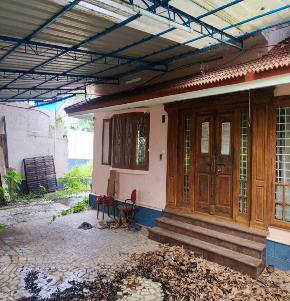 Individual House for Sale in Building, Kumaranellur, Chittanda