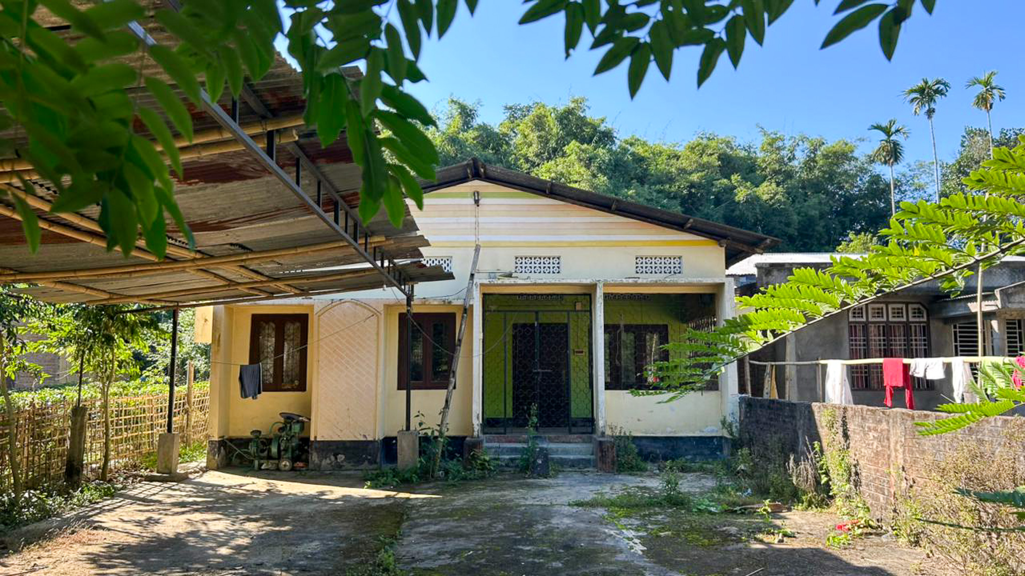 Individual House for Sale in Chekonidhara