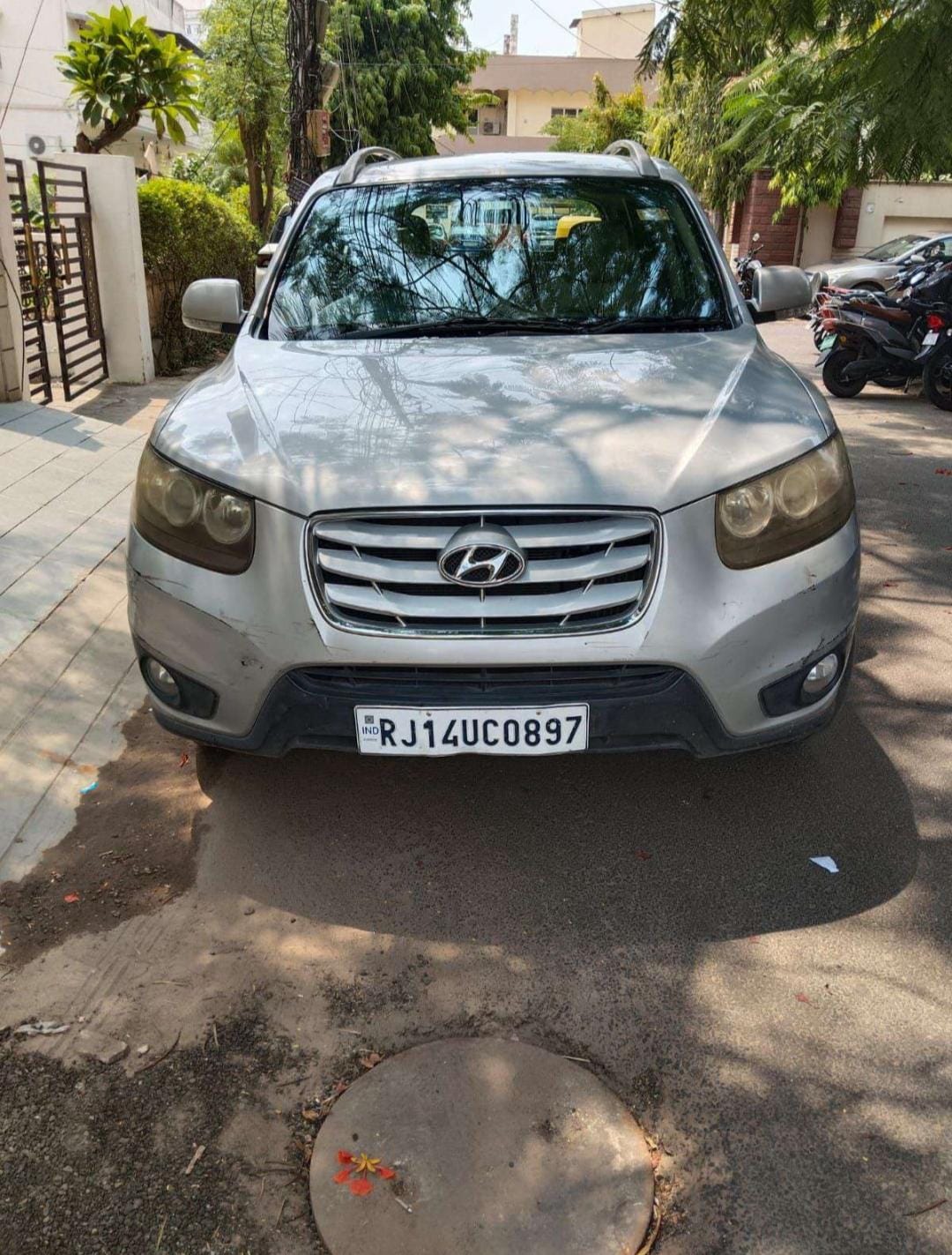 Vehicle Hyundai Santa Fe 2011 in Jaipur