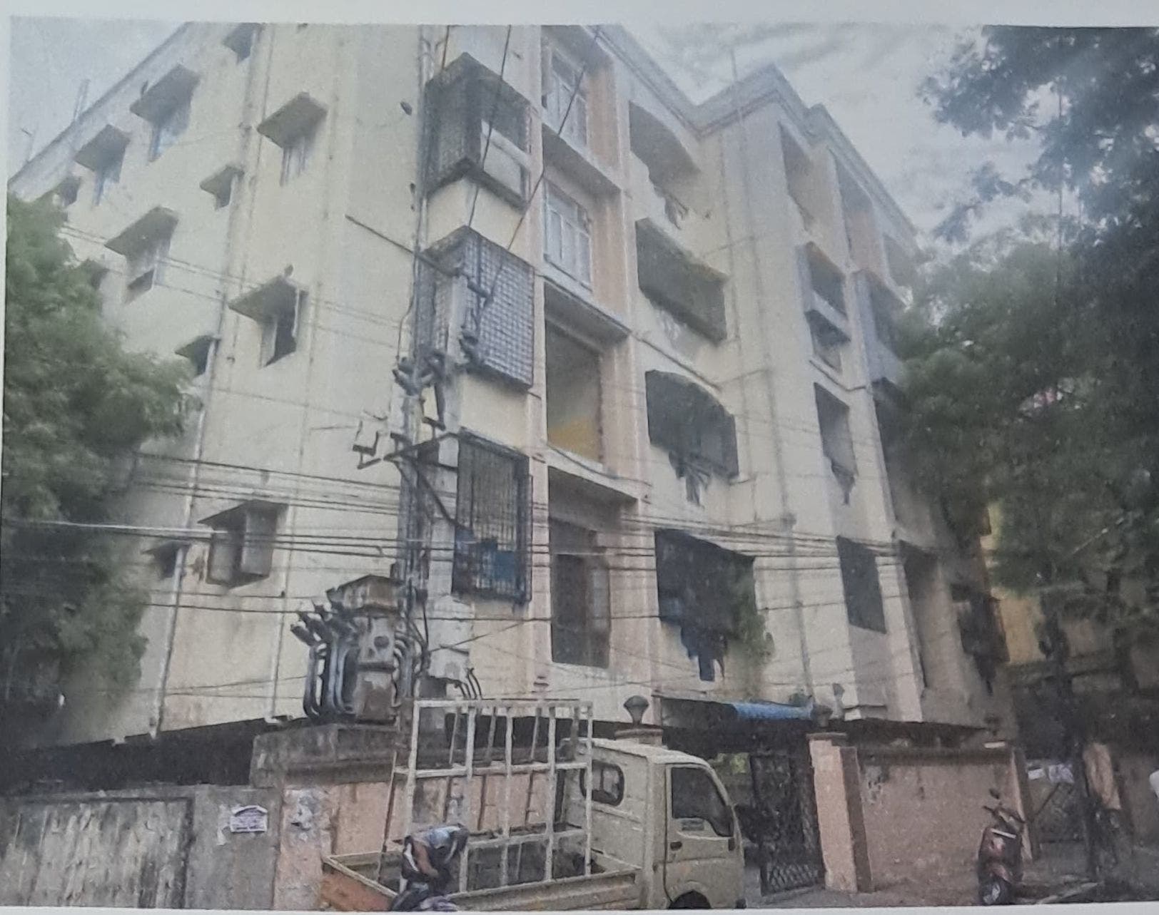 Flat for Sale in Yellareddyguda, Hyderabad, Hyderabad
