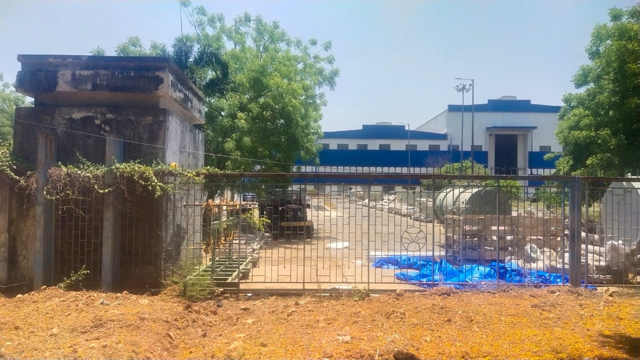 Industrial Plot with Factory Building for Sale in LA Sagaram