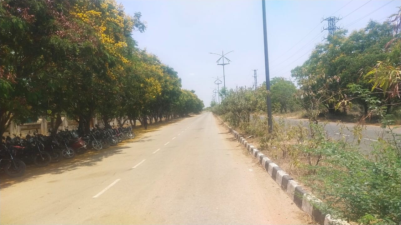 Industrial Plot with Factory Building for Sale in LA Sagaram