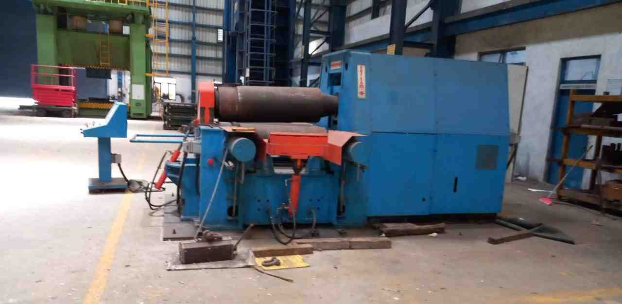 Industrial Plot with Factory Building for Sale in LA Sagaram