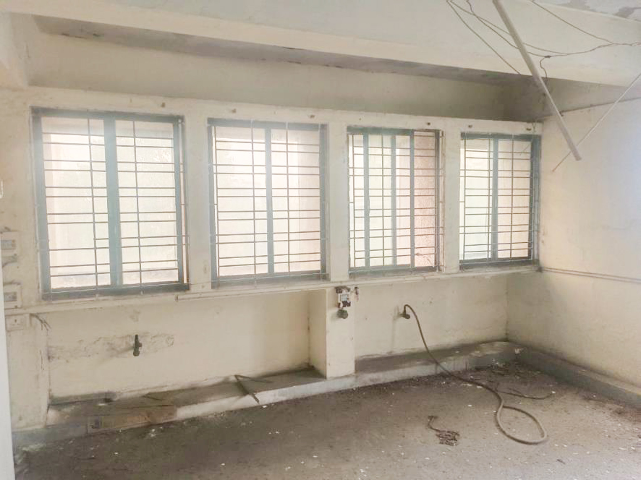 Shops for Sale in Cathedral Road, Chennai