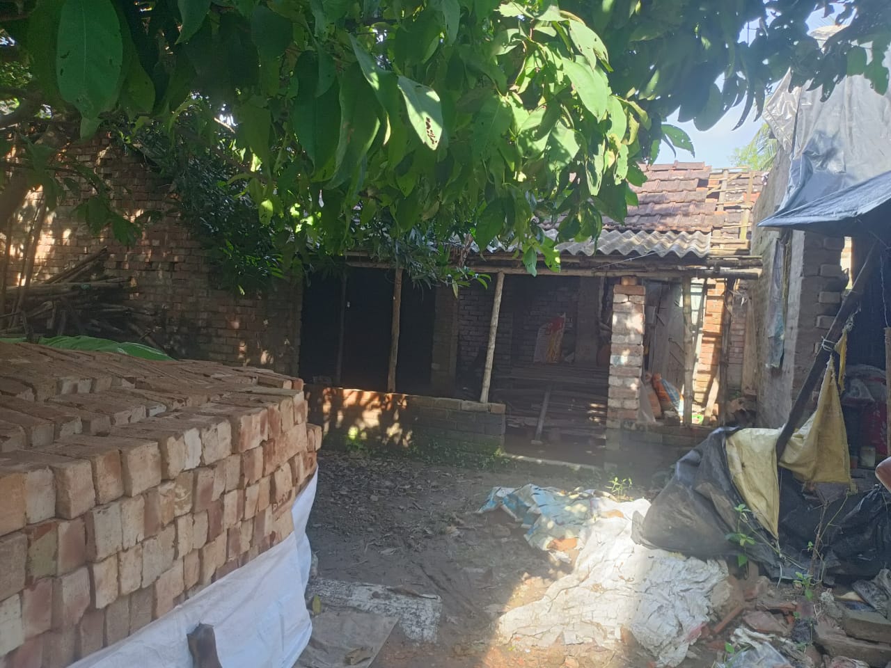 Individual House for Sale in NEAR BOROPUKUR TOLA MORH AT JAFARPUR, Ajodhyanagar