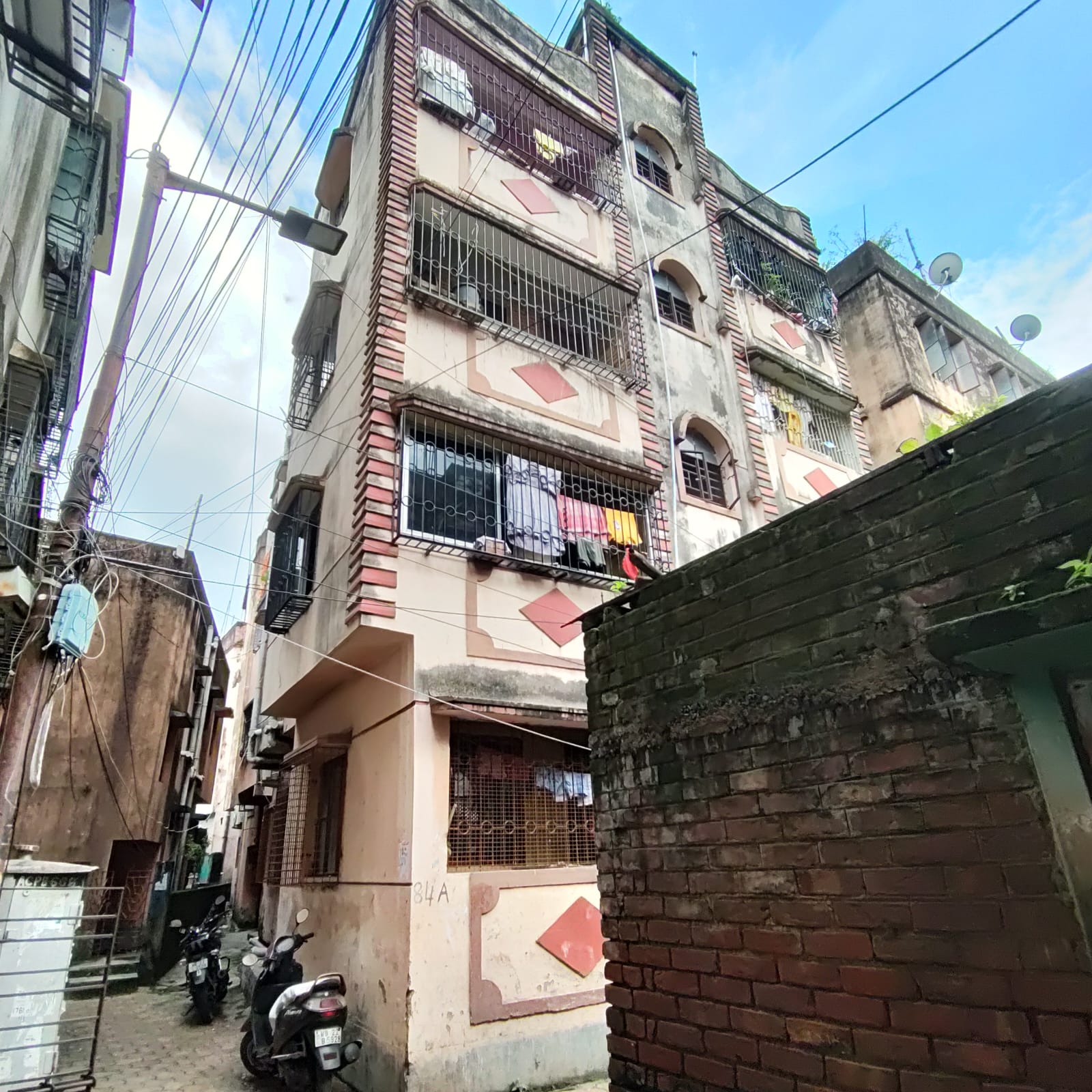 Flat for Sale in JADAVPUR, Kolkata