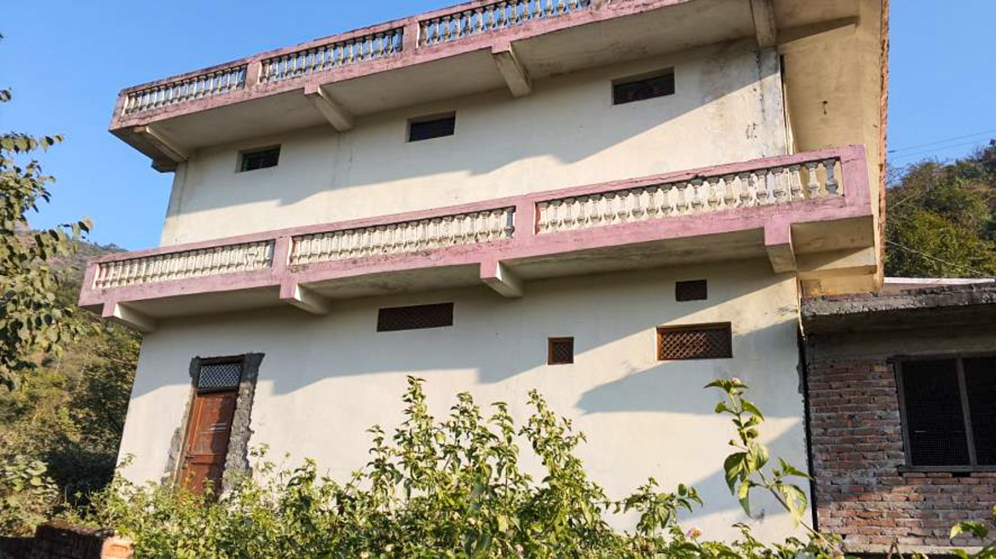 Individual House for Sale in Mandi
