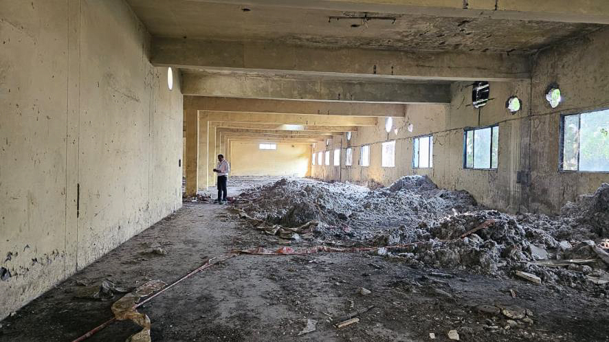 Industrial Plot with Factory Building for Sale in Industrial Area Tahliwal, Tahliwala Industrial Area