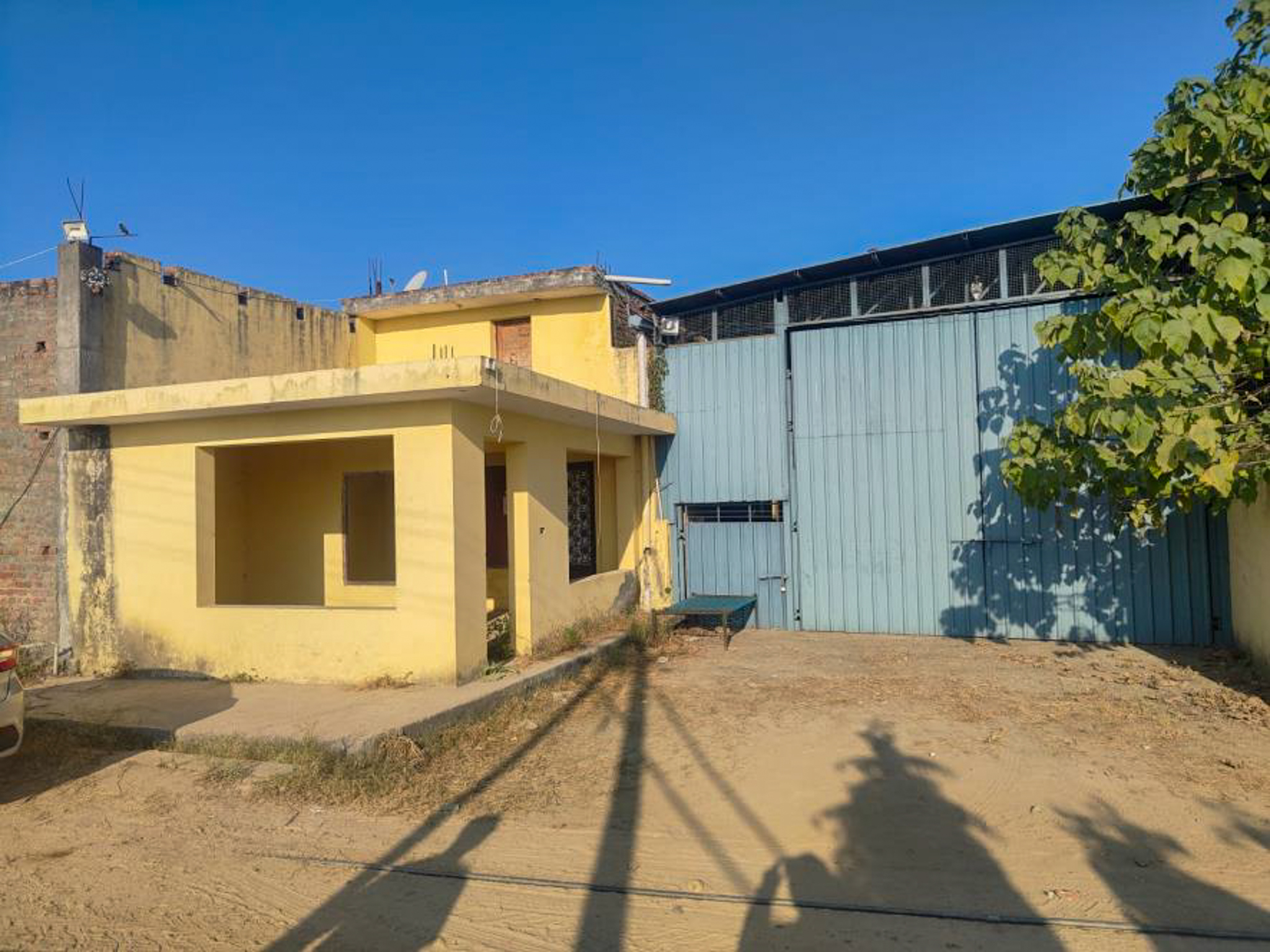Industrial Plot with Factory Building for Sale in Mohal Pandoga, Pandogha Industrial Area