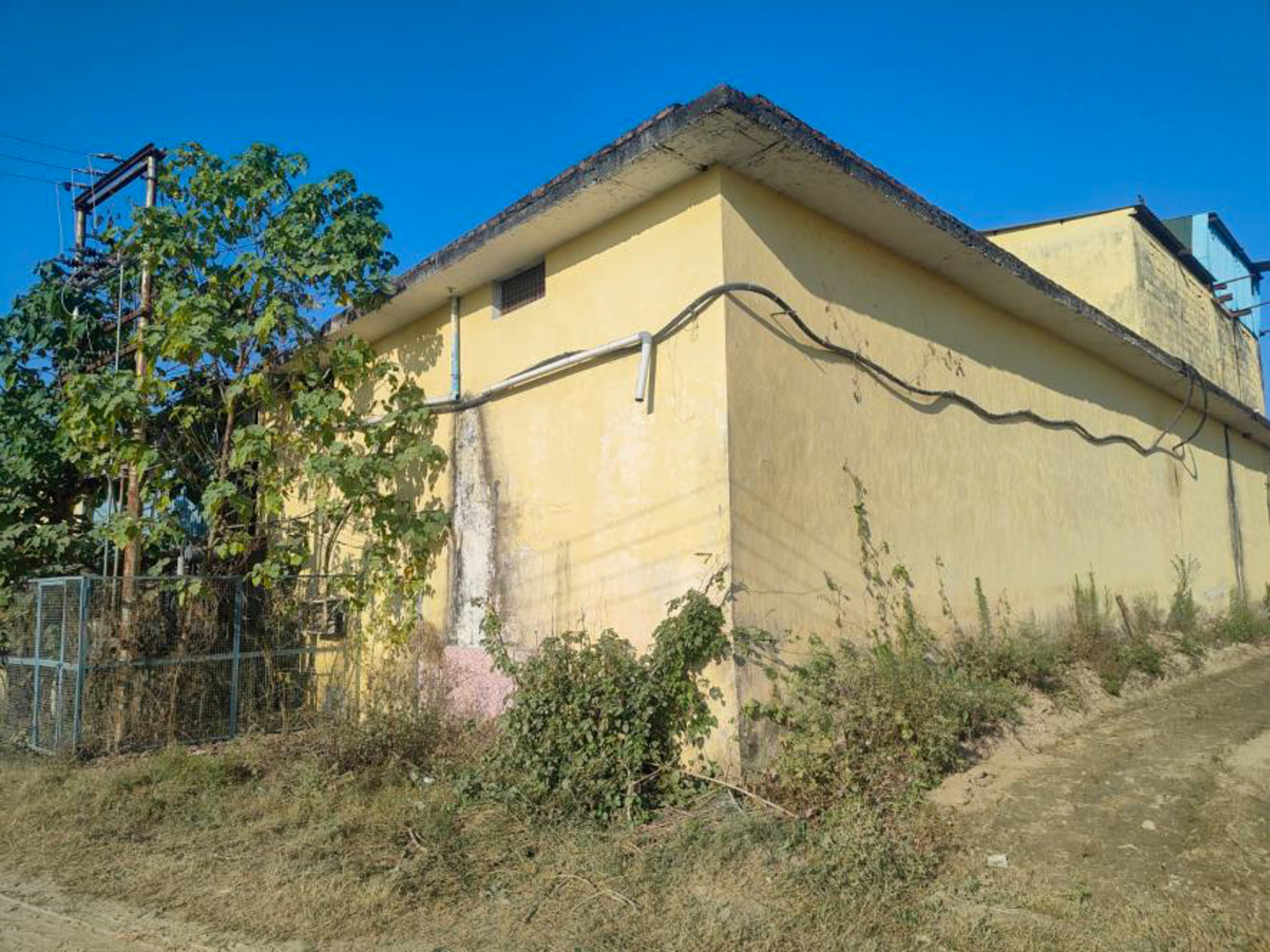 Industrial Plot with Factory Building for Sale in Mohal Pandoga, Pandogha Industrial Area