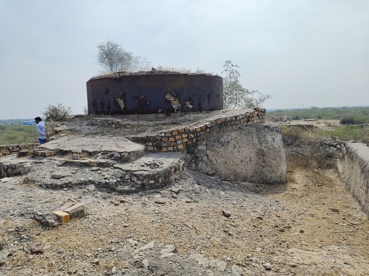 Industrial Plot with Factory Building for Sale in Pipar City
