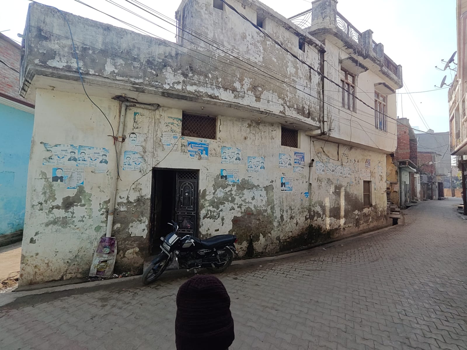 Individual House for Sale in Dineshpur